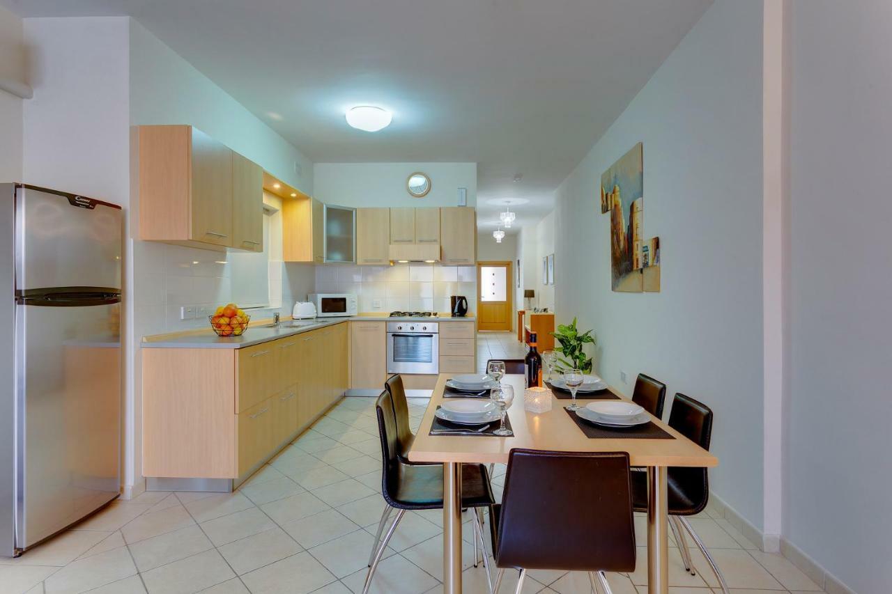 Spacious, Top Location Sliema Apartment ภายนอก รูปภาพ