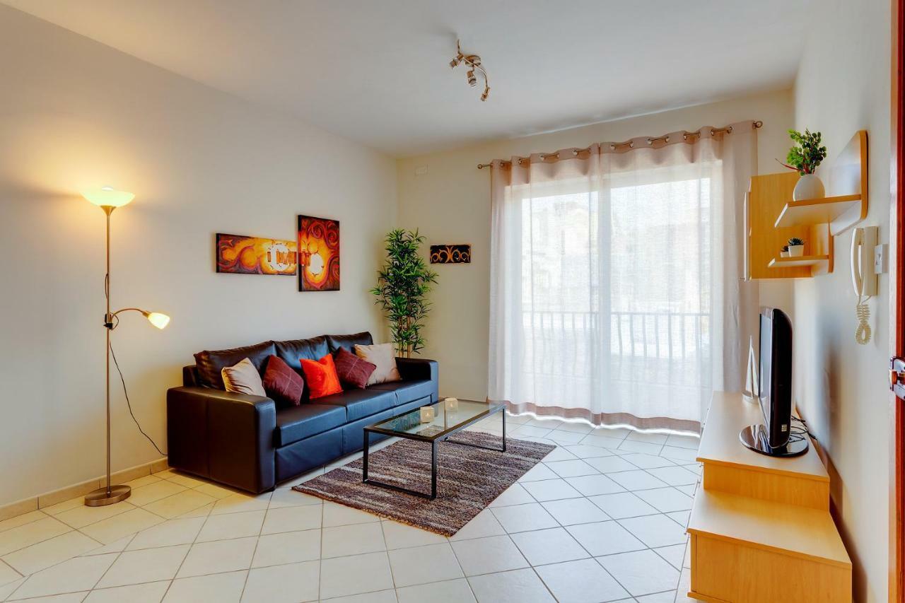 Spacious, Top Location Sliema Apartment ภายนอก รูปภาพ